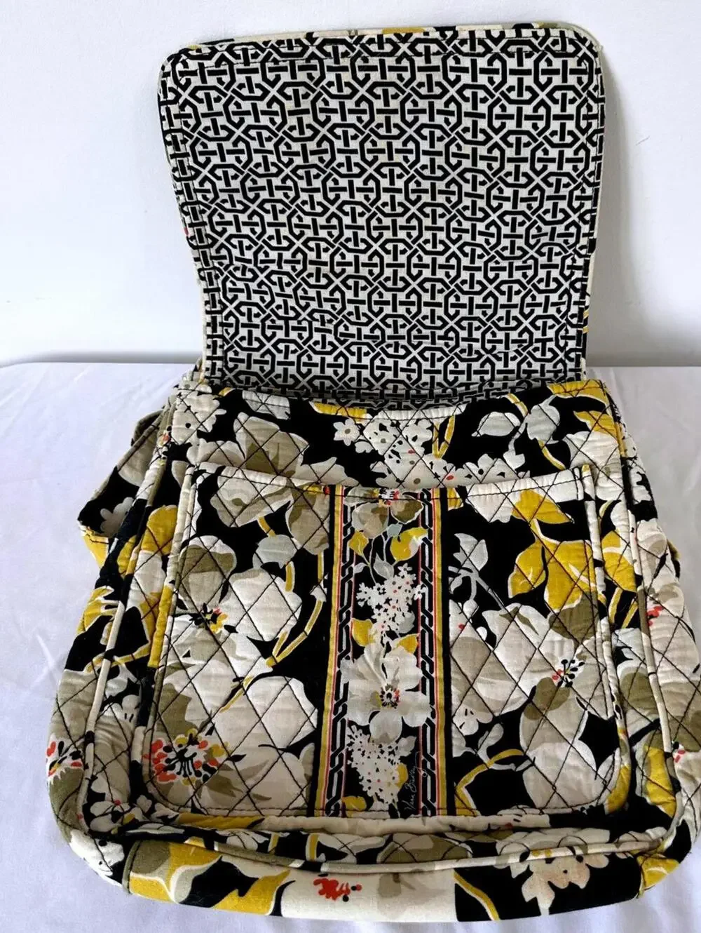 Vera Bradley Floral Black & Yellow Quilted Crossbody Bag - EUC - Picture 4 of 8
